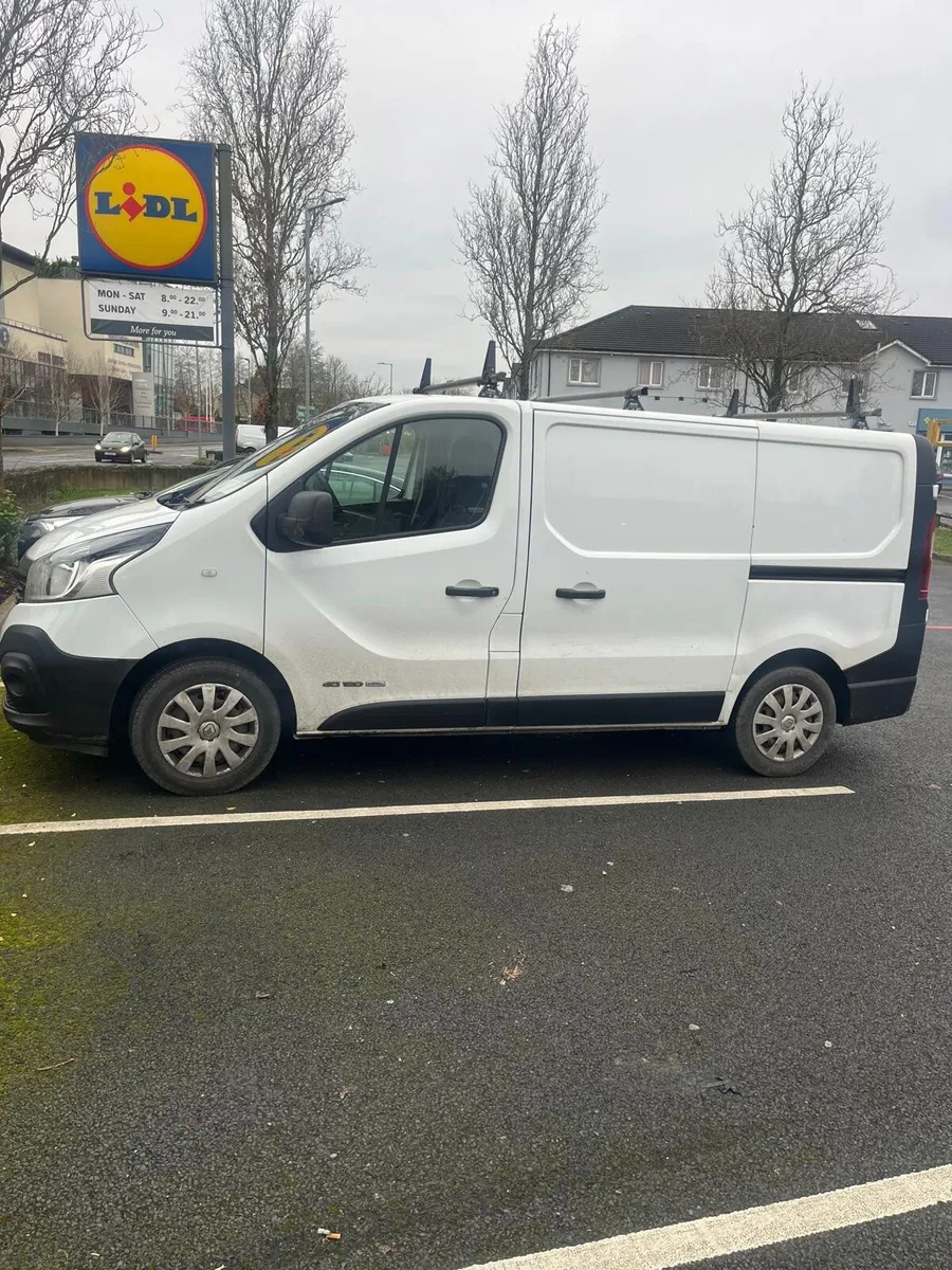 Renault Trafic 2015 - Image 1