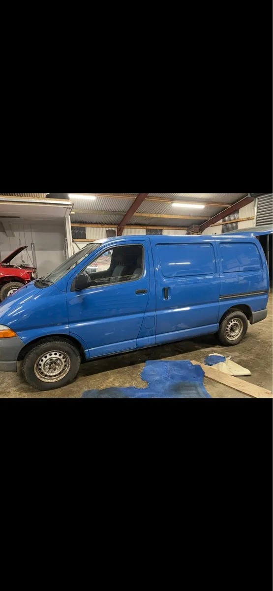 1997 toyota hiace mint condition 80k miles - Image 4