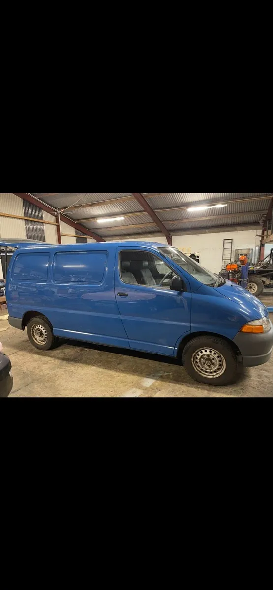 1997 toyota hiace mint condition 80k miles - Image 3