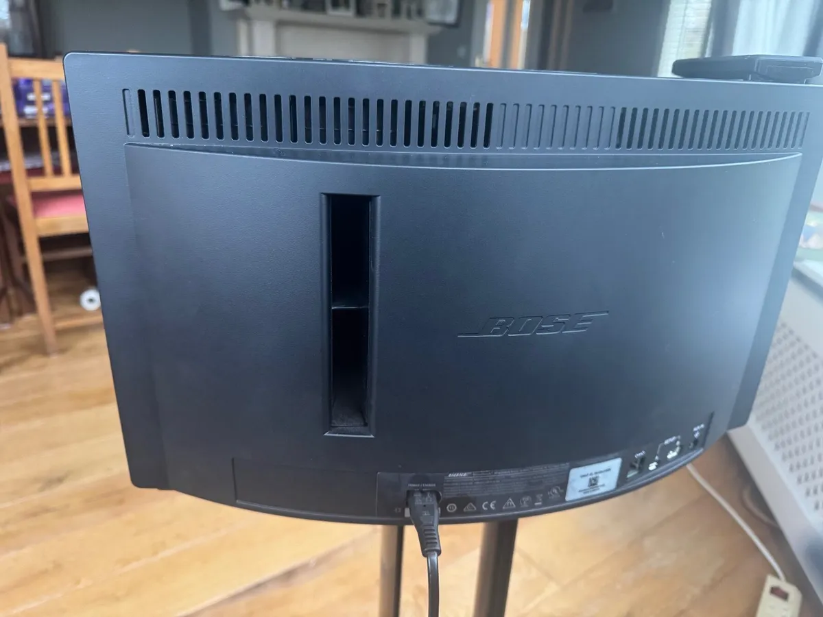 Bose SoundTouch 30 series iii + remote & stand. - Image 3