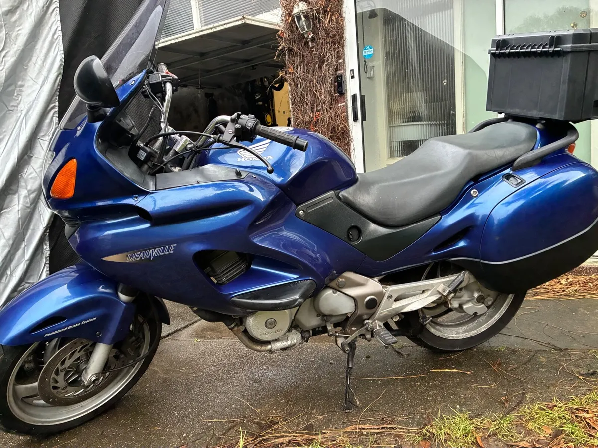 Honda Deauville nt650v 2003 low miles - Image 3