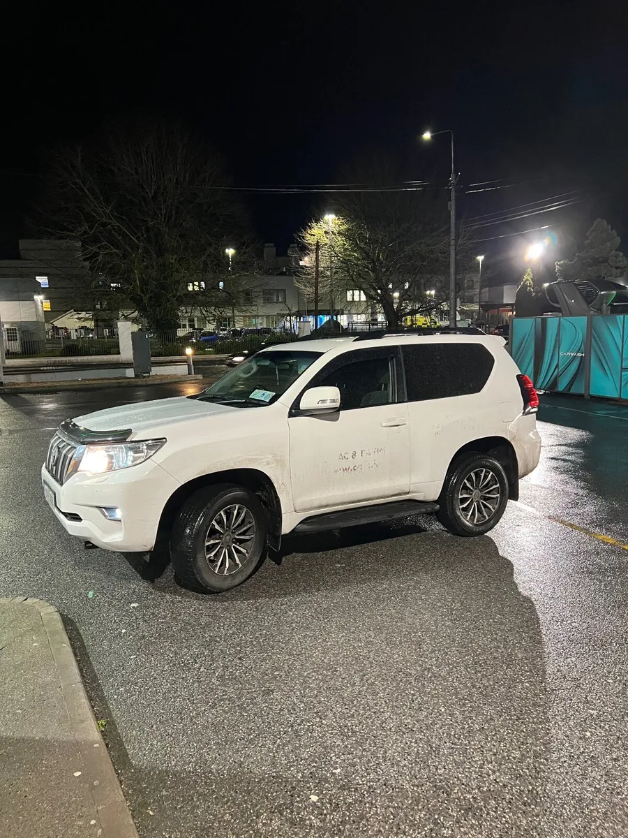 Toyota Land Cruiser 2023 - Image 3