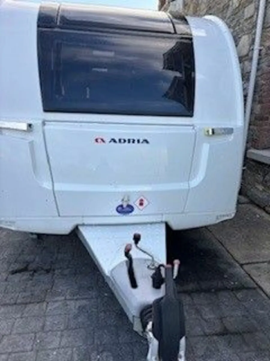 Stunning Adria Altea 6 berth caravan - Image 2