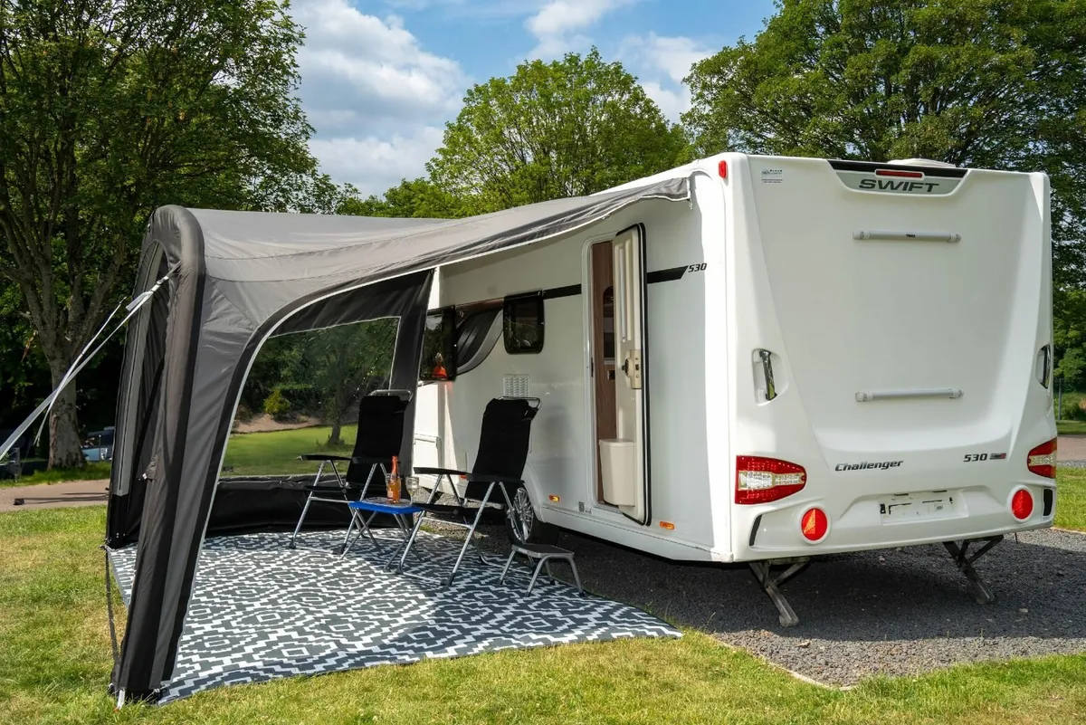 Aztec Awning Carpet - Image 3