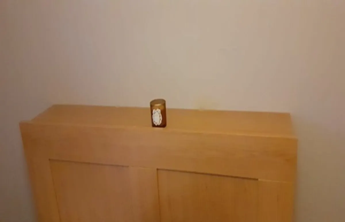 Double bed, firm mattress & headboard - Image 2