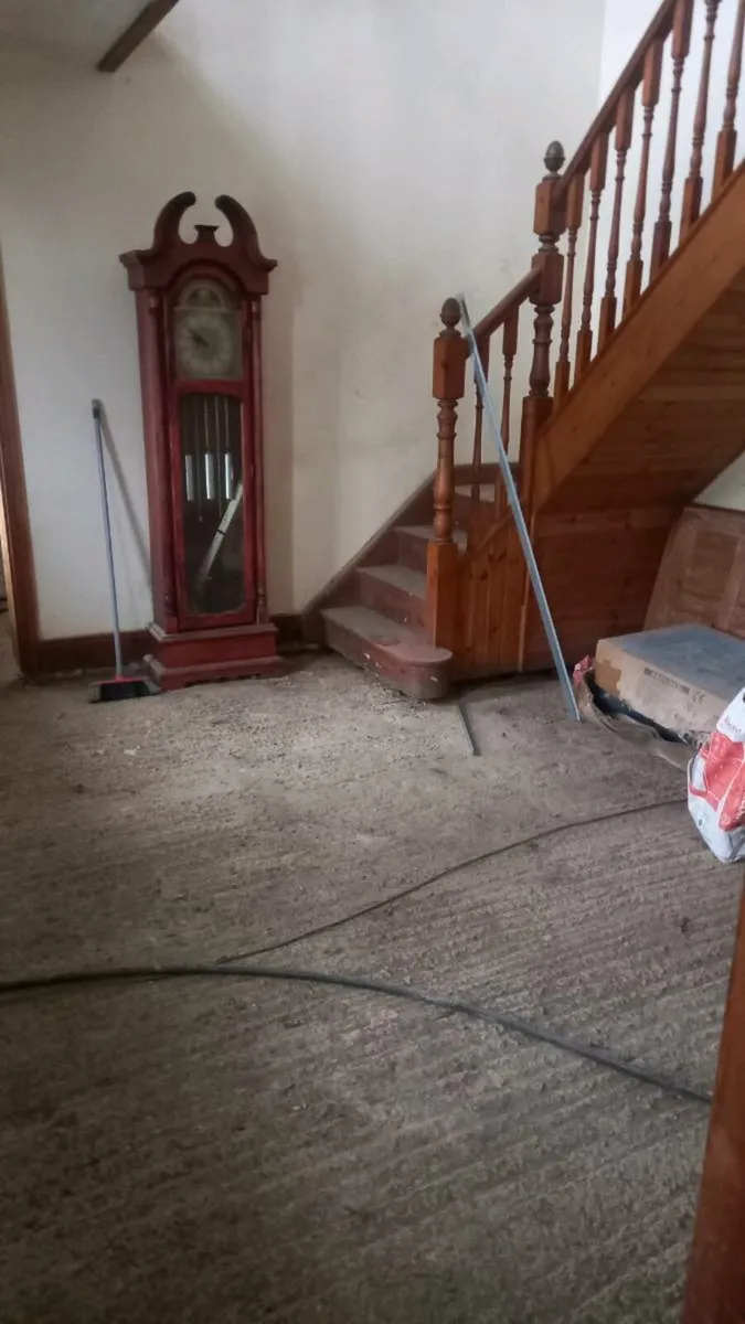 Plumber,electrician,chippy,tiler,locksmith wanted - Image 2