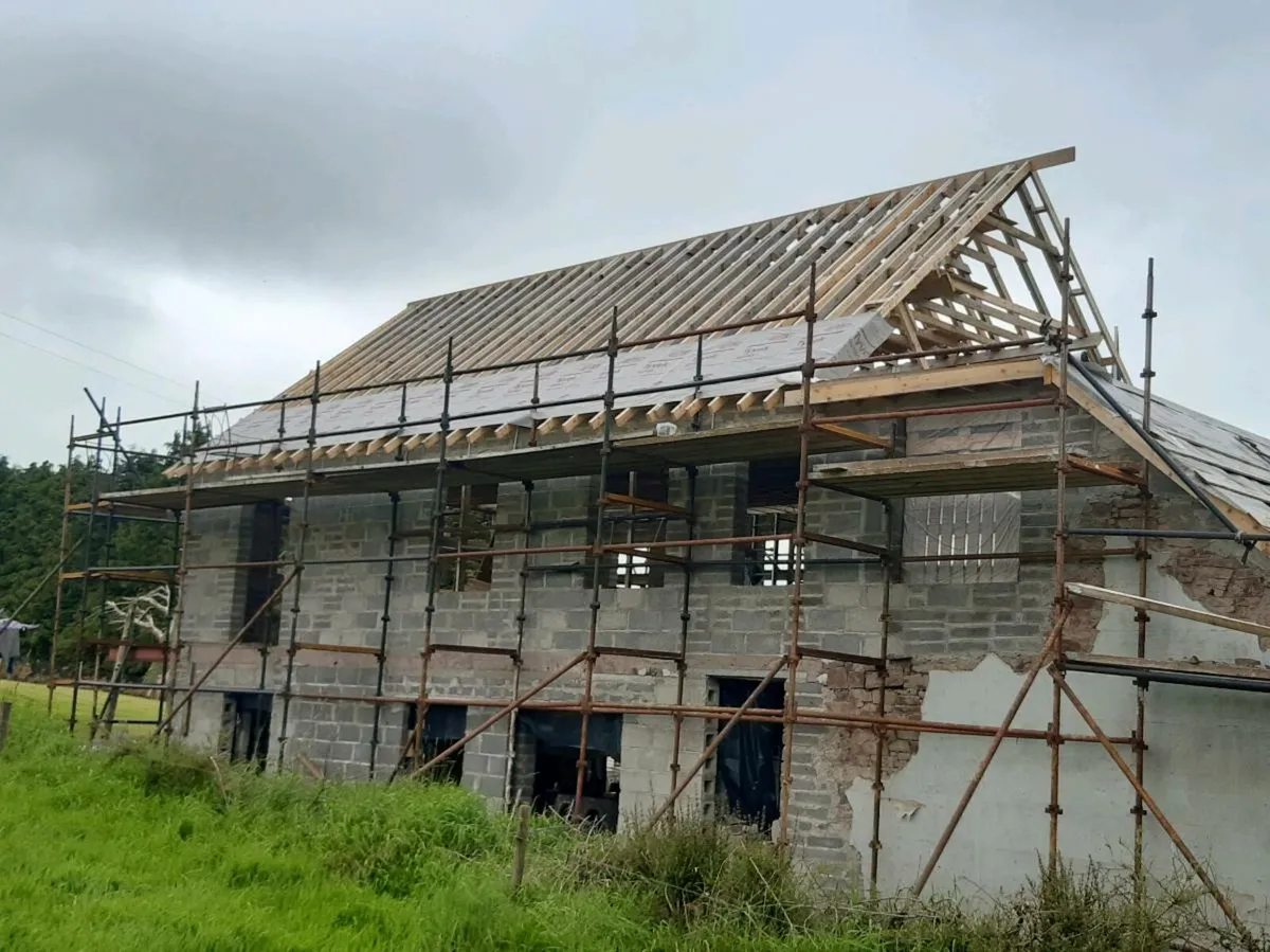 Site clearance :Scaffolding : 6” Blocks & printers - Image 1