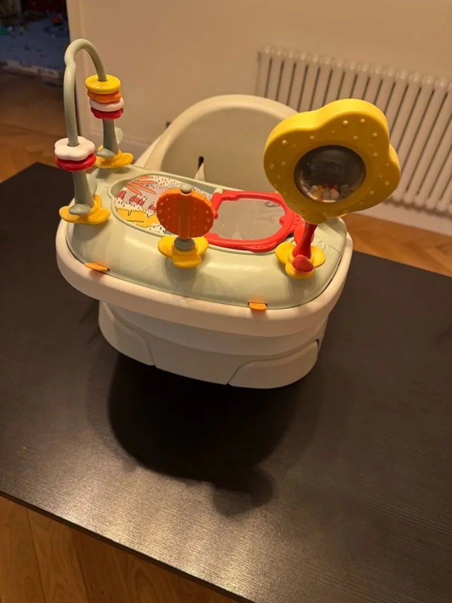 Mamas and Papas Bug 3-in-1 Floor & Booster Seat with Activity Tray - Pebble Grey - Image 4