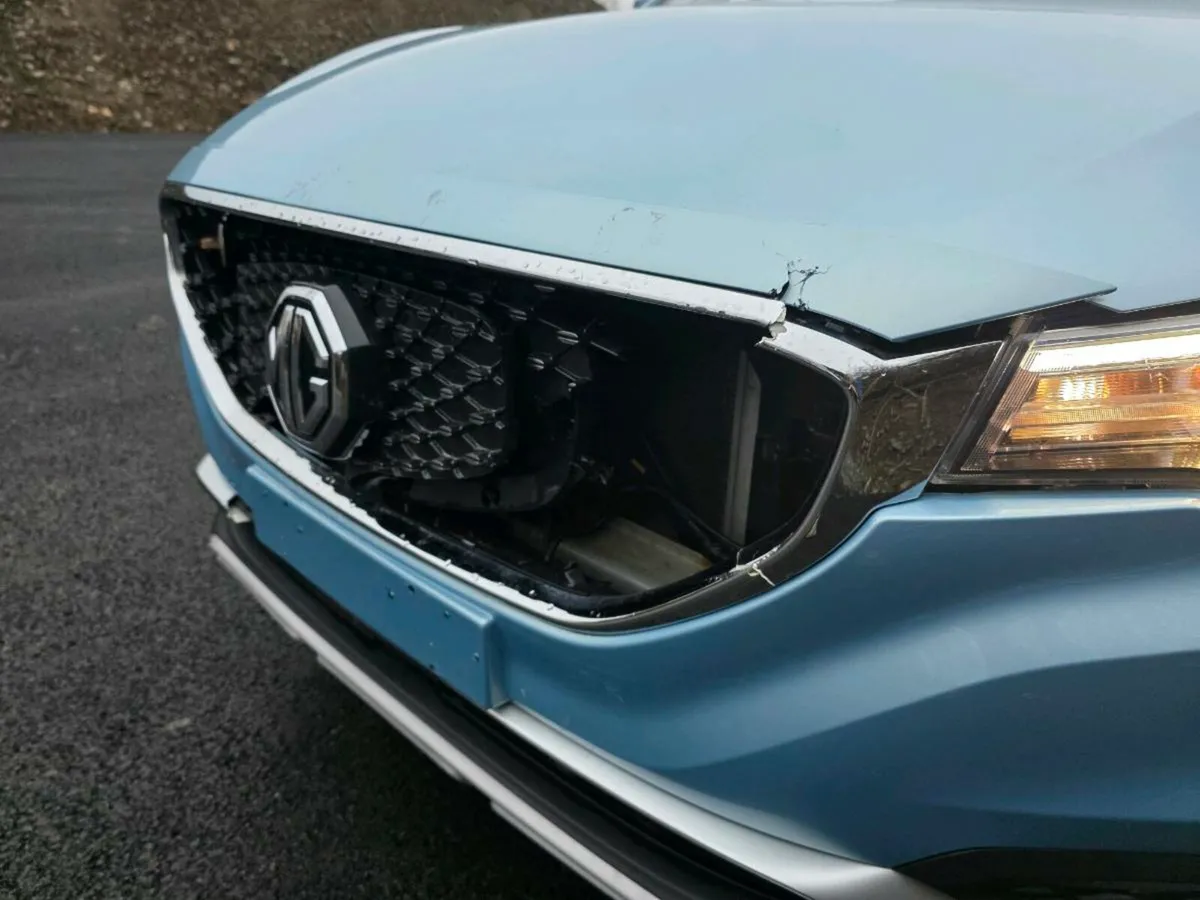 MG ZS Exclusive 2021 Light Damage - Image 4