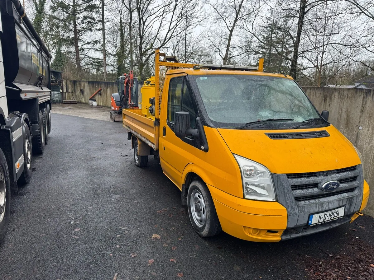 Thermoplastic line marking set up on ford transit - Image 1