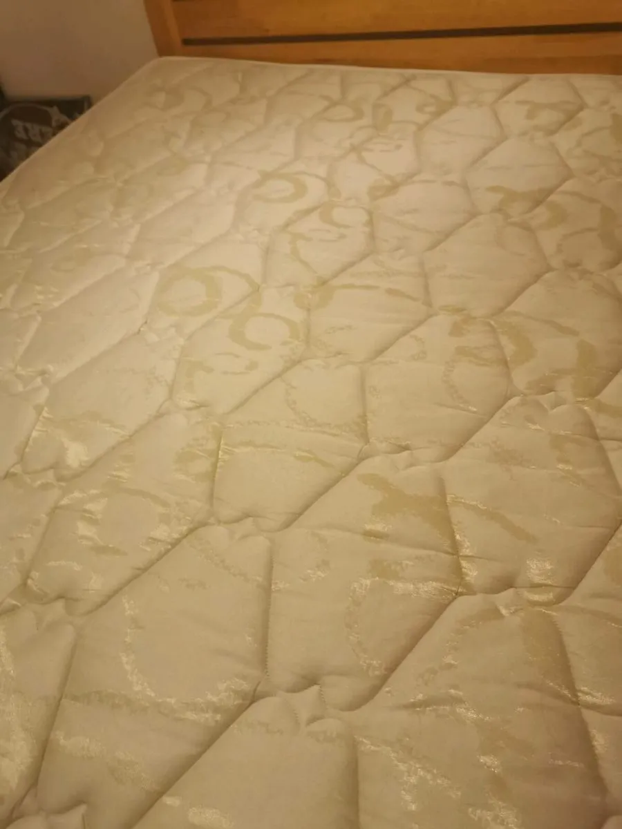 For sale double bed - Image 4