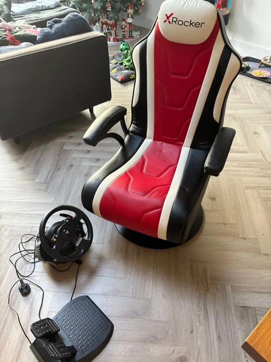 Gamer Chair And Steering Wheel with pedals - Image 1