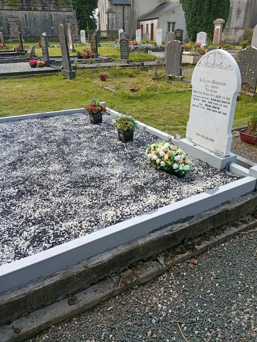 Headstone restoration services - Image 1