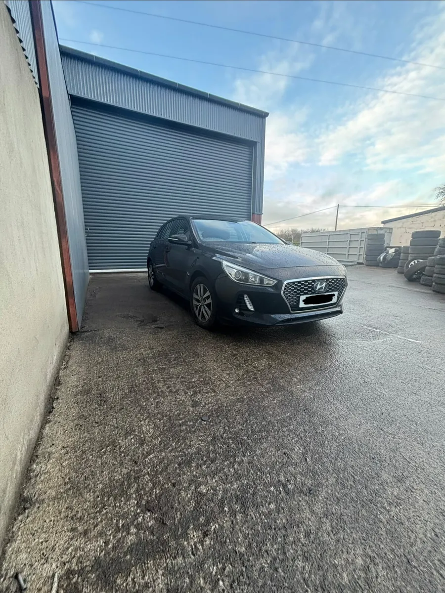 2017 Hyundai i30 for Breaking - Image 3