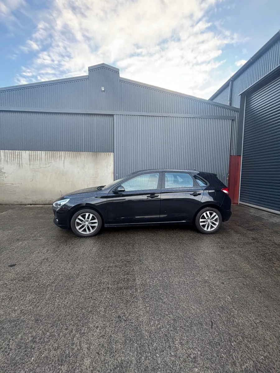 2017 Hyundai i30 for Breaking - Image 4