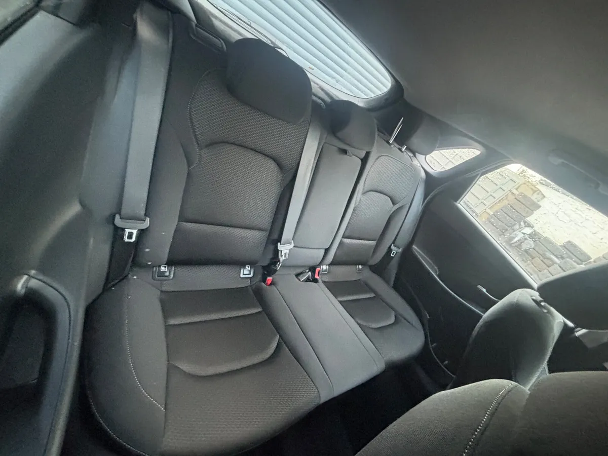 Hyundai i30 Seats - Image 3