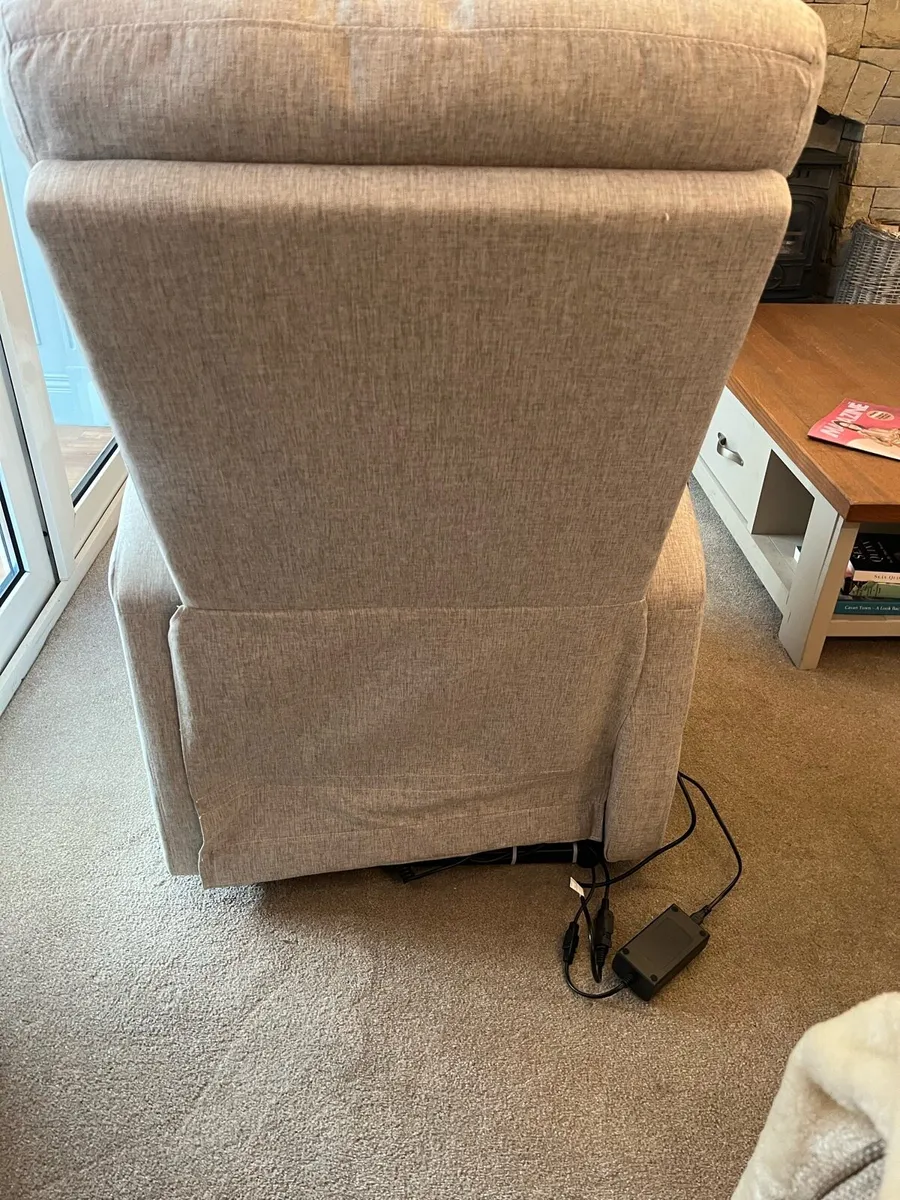 Recliner chair - Image 3