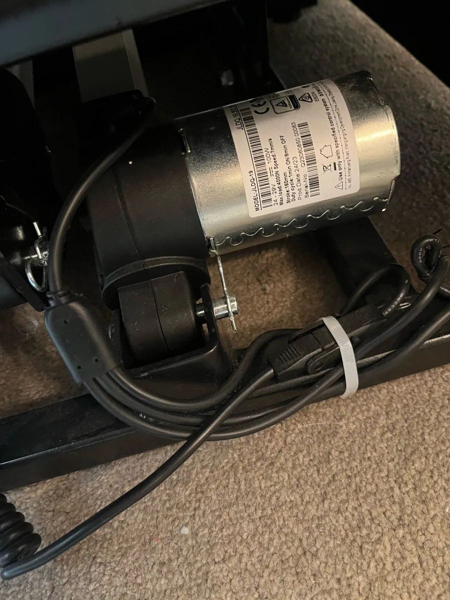 Recliner chair - Image 4