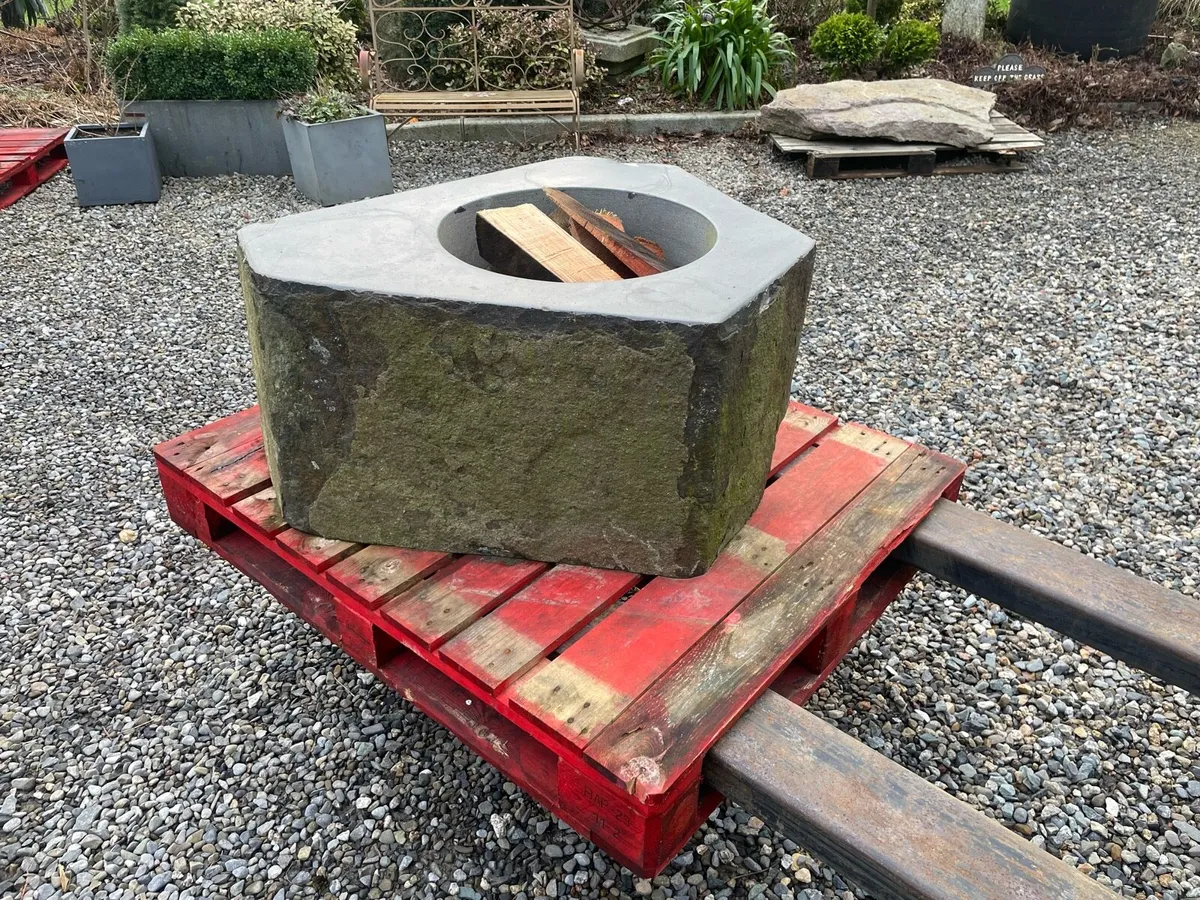 Fire pit.. very unique - Image 2