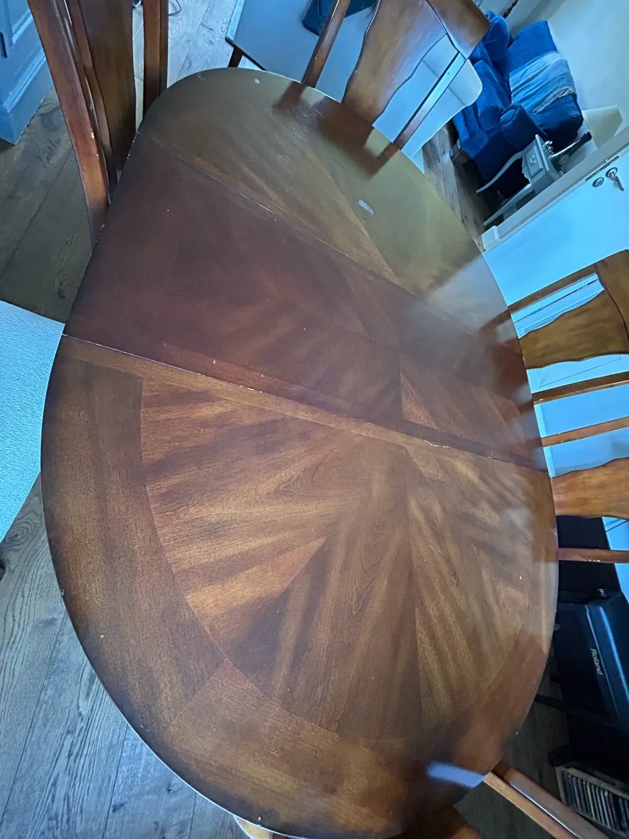 Mahogany dining table and chairs - Image 3