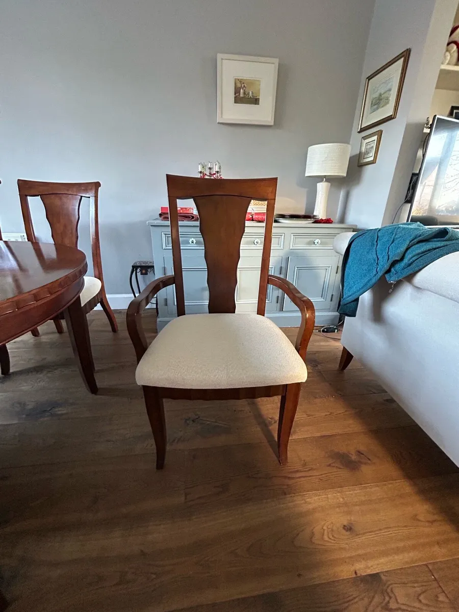 Mahogany dining table and chairs - Image 4
