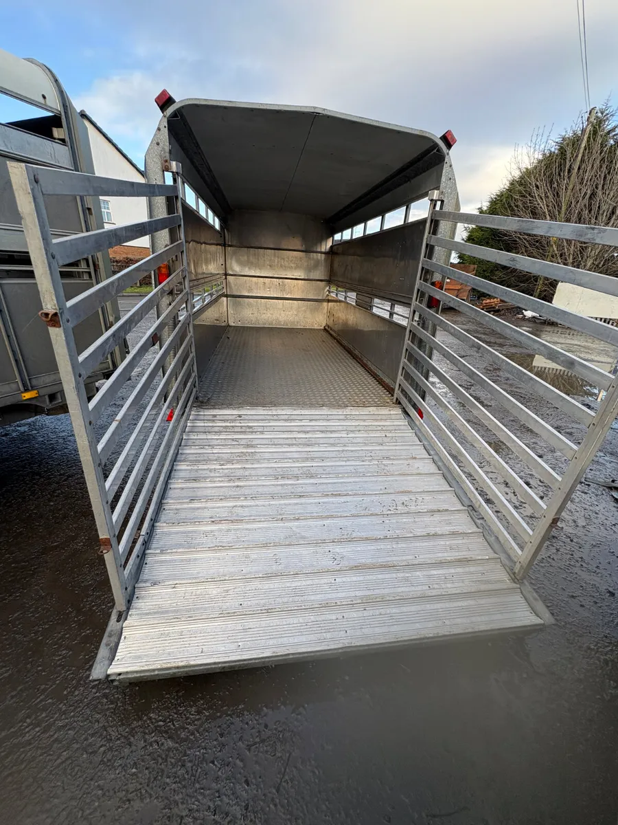 Ifor Williams 12ft cattle trailed - Image 3