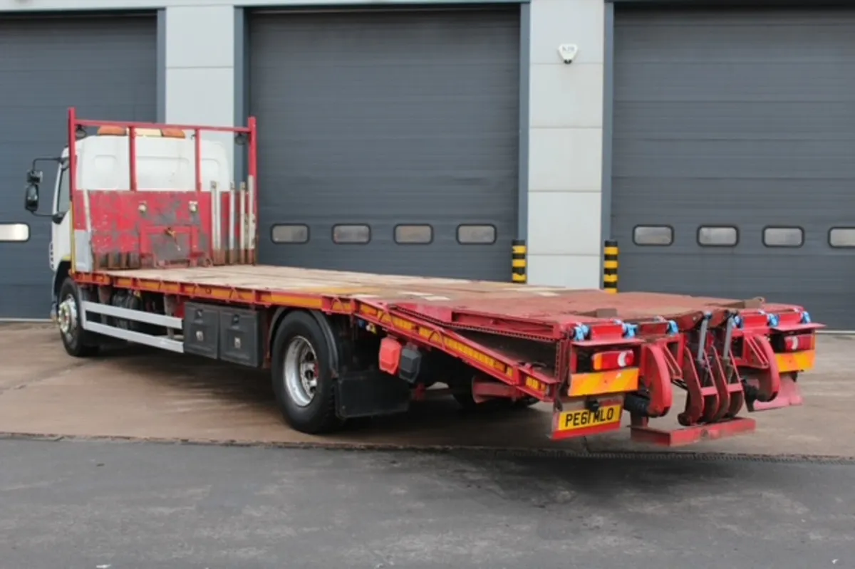 2012 DAF LF55.220 WITH CHEESEWEDGE BEAVERTAIL BODY - Image 3