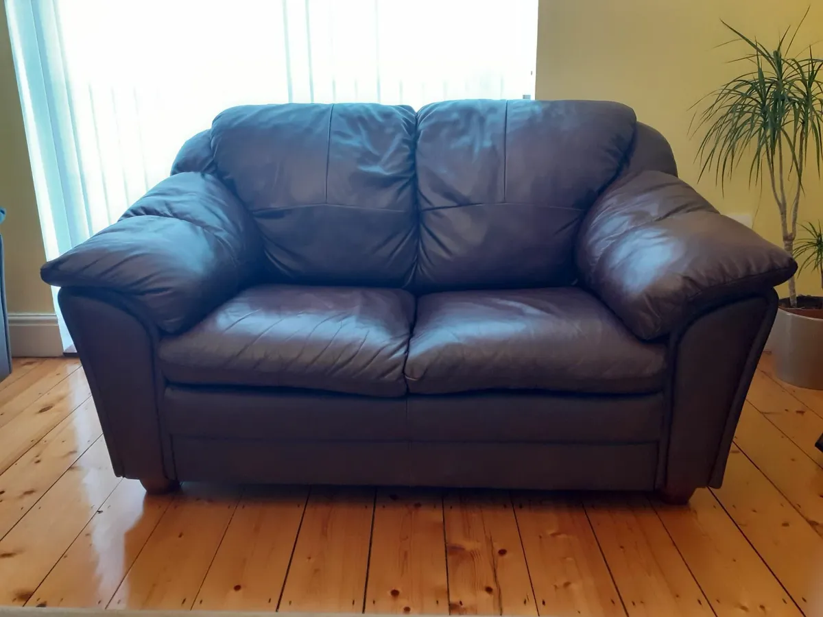 2 Seater Italian Leather Sofa - Image 1
