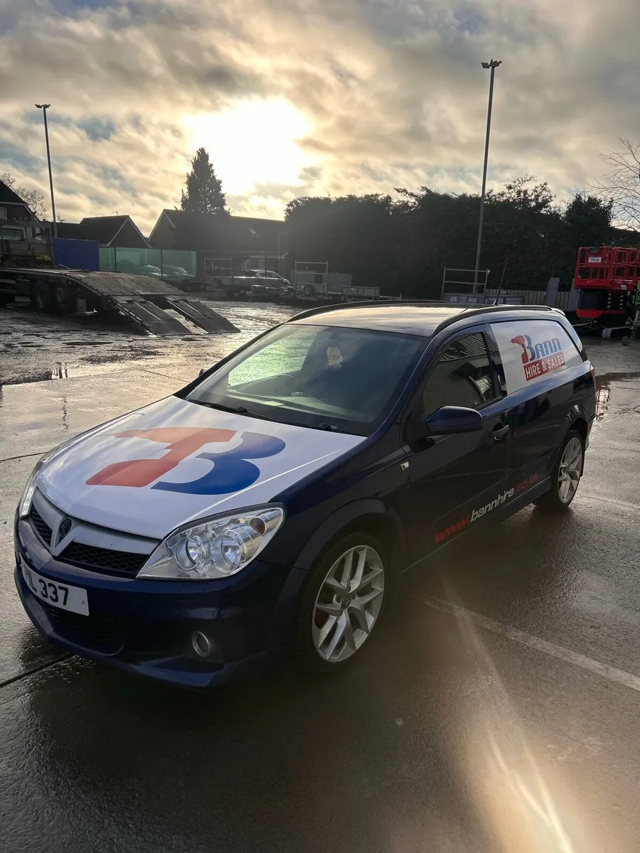 Vauxhall Astra Van - Image 2