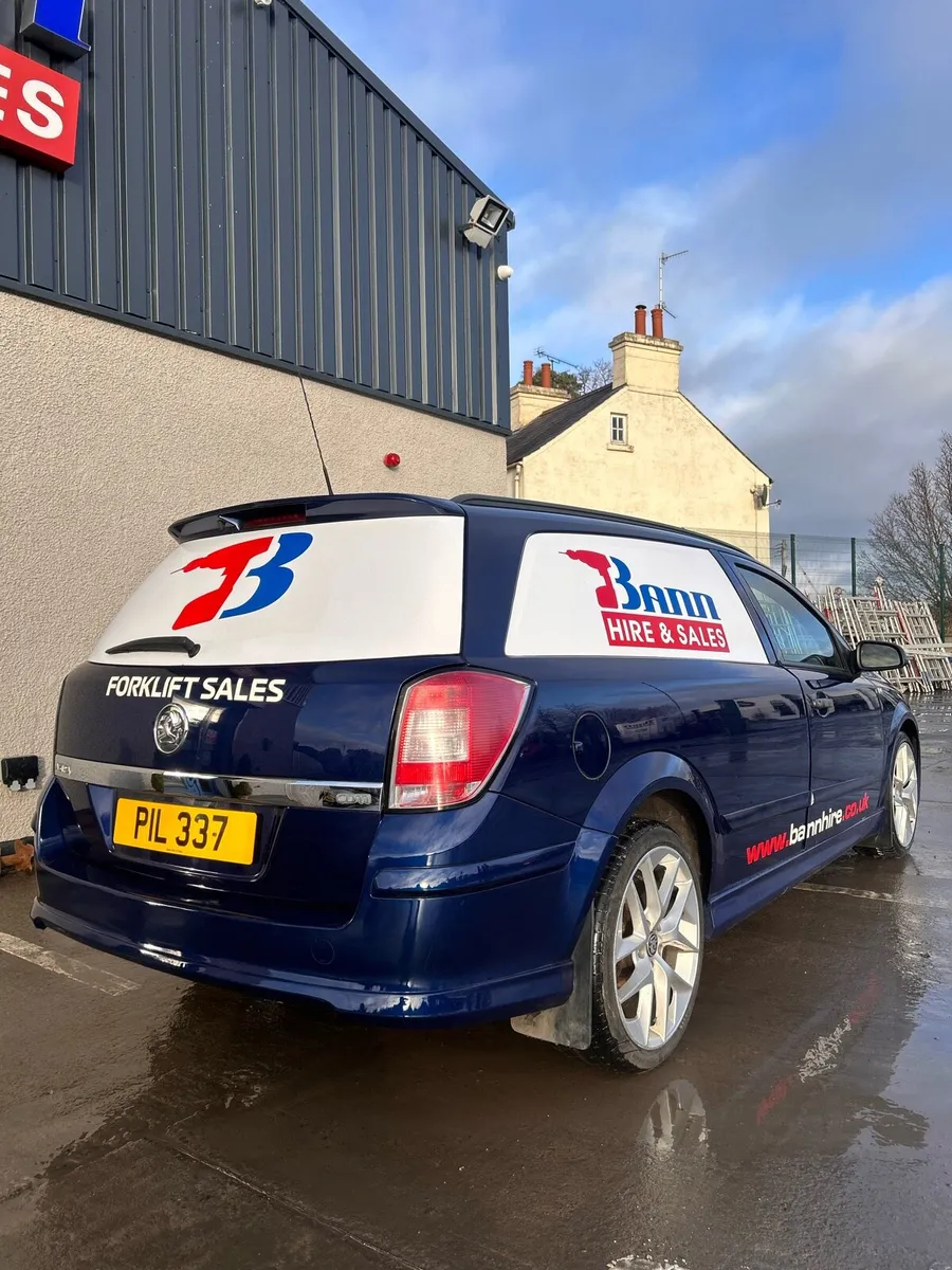 Vauxhall Astra Van - Image 3