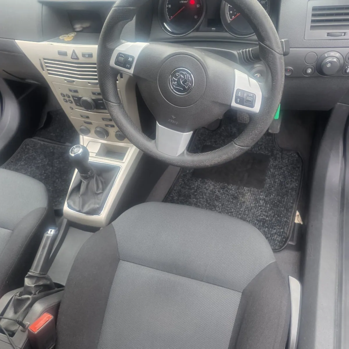 Vauxhall Astra Van - Image 4