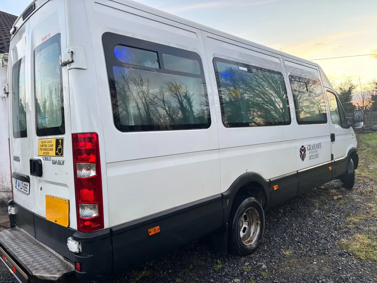 Iveco daily mini bus - Image 4