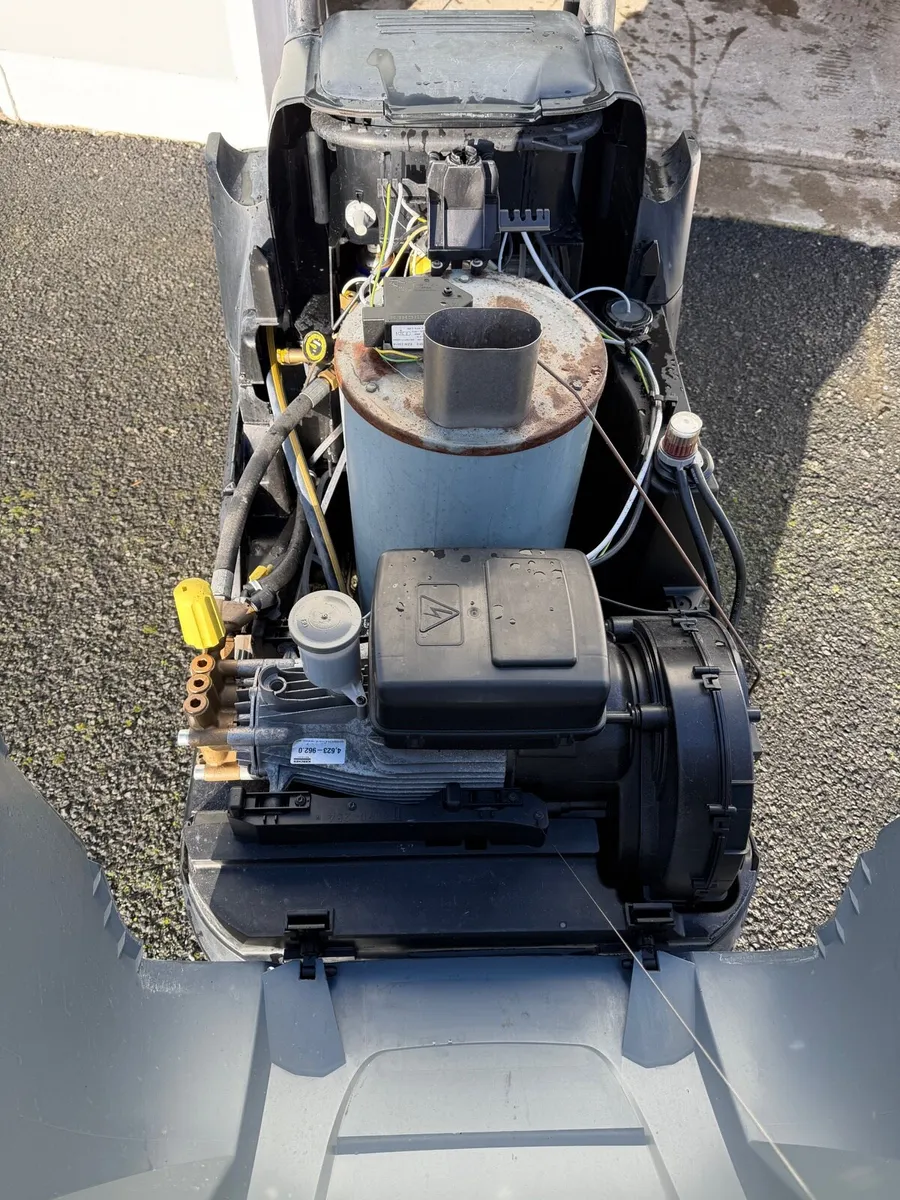 Karcher Hot Water High Pressure Washer HDS 7/10 - Image 4