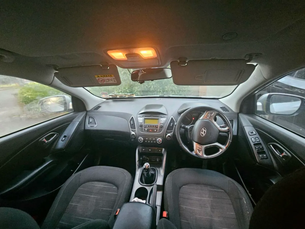 Hyundai ix35 1.7 Comfort Commercial - Image 3