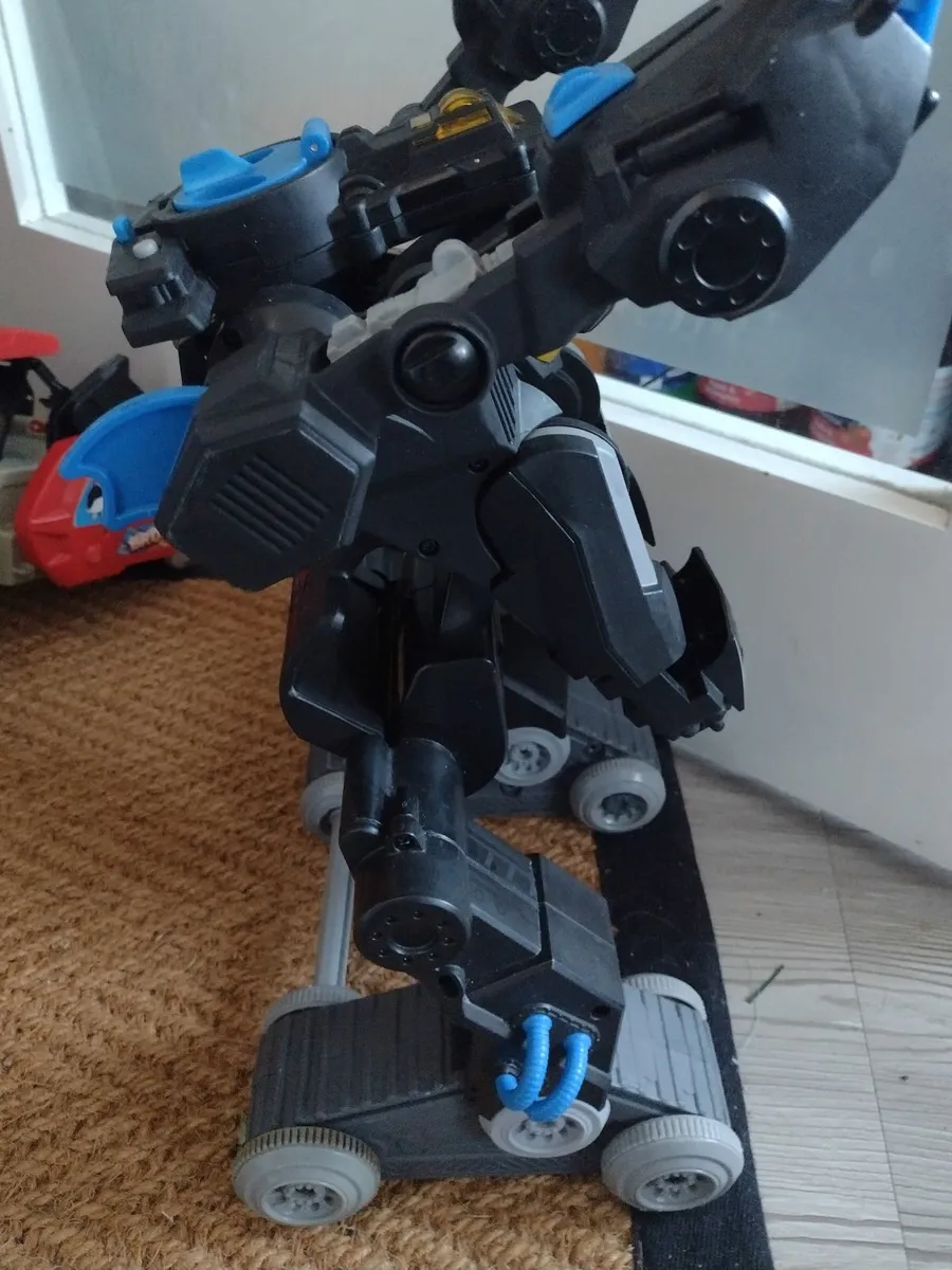 Kids large batman robot toy - Image 2