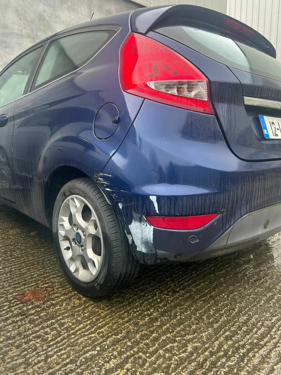 2012 Ford fiesta - Image 3