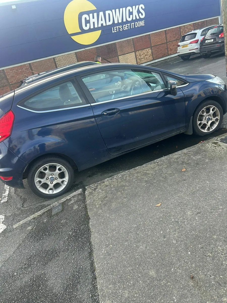 2012 Ford fiesta - Image 1