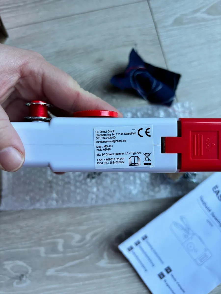 EASYmaxx Manual Handheld Sewing Machine - Image 3