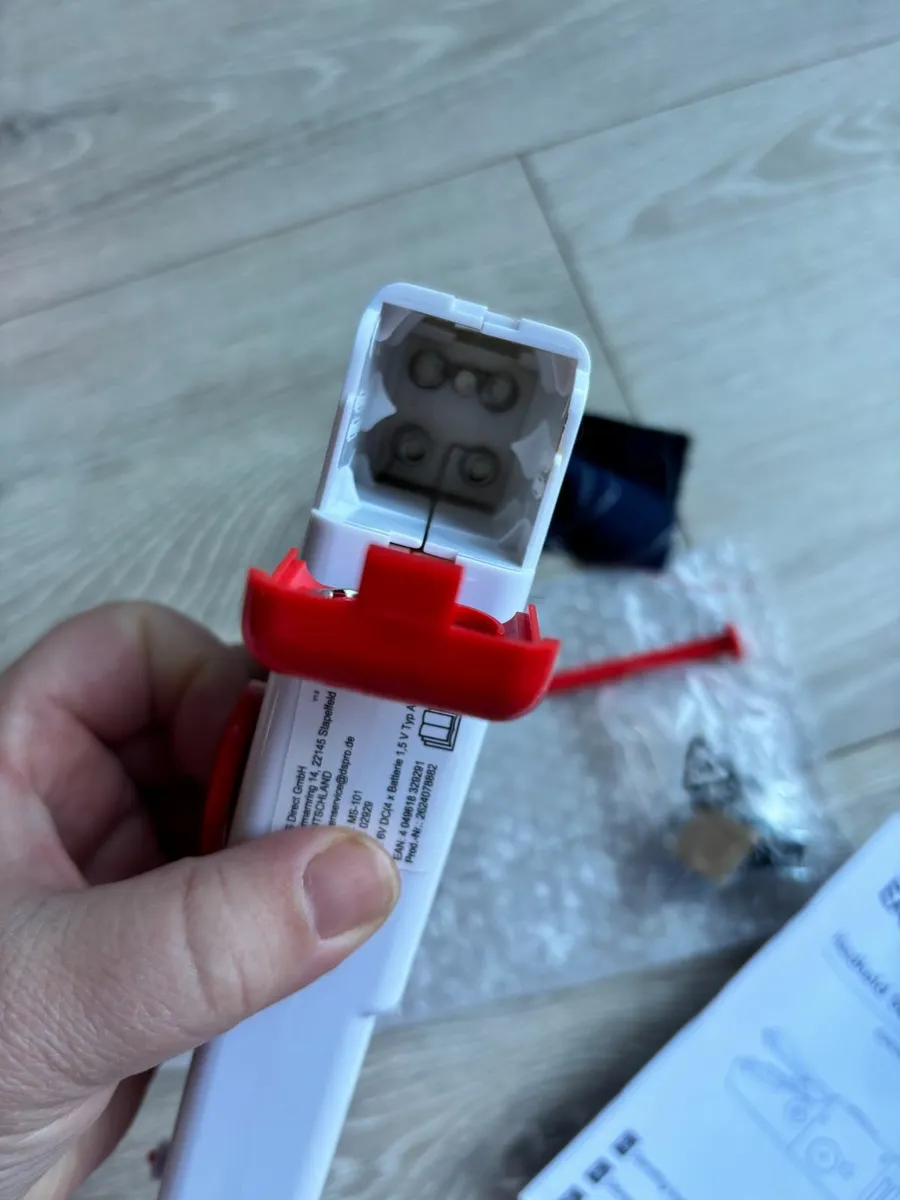 EASYmaxx Manual Handheld Sewing Machine - Image 2