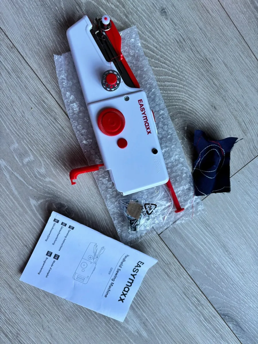 EASYmaxx Manual Handheld Sewing Machine - Image 4