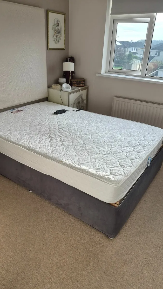 Electric-powered Adjustable Bed and Mattresss - Image 3