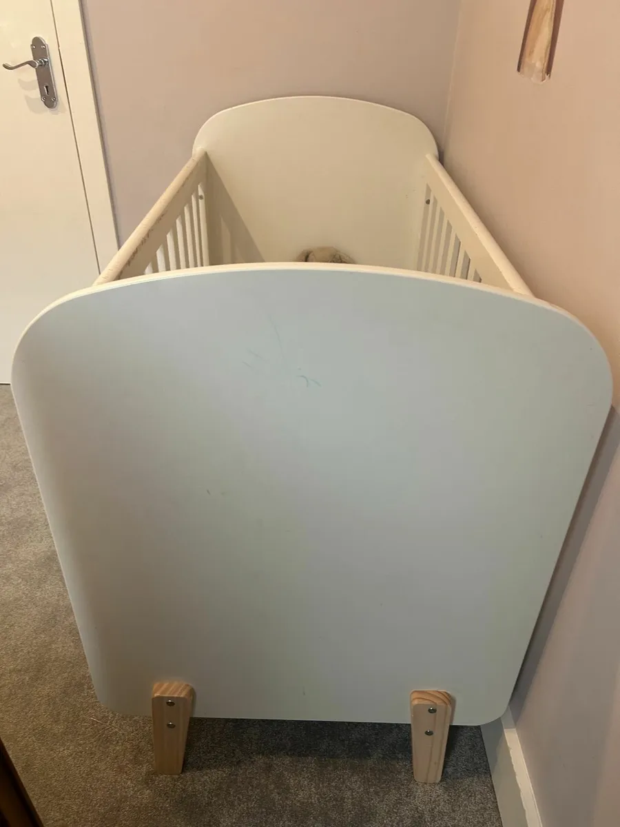 White Scandi-Style Baby Cot – Mattress Included - Image 2