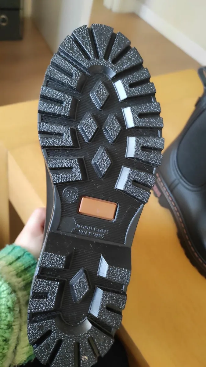 Black wellies shoes - Image 3