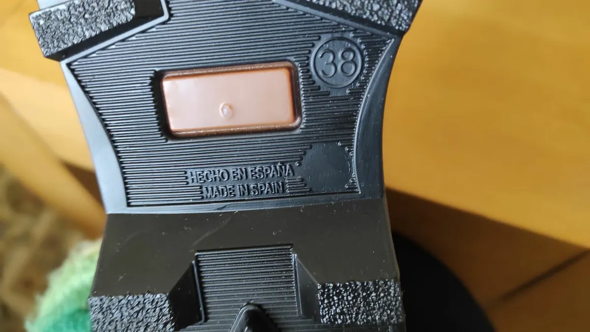 Black wellies shoes - Image 4