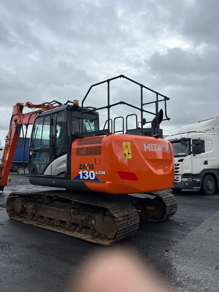 2019 hitachi 130-6 - Image 2