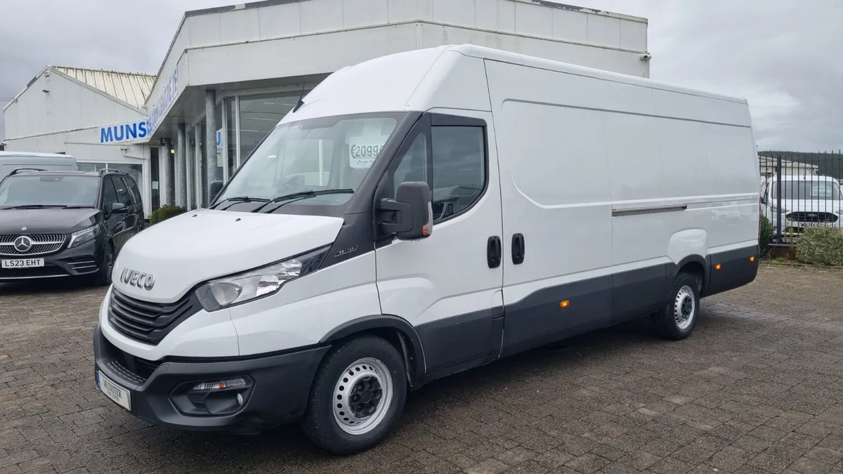 222 IVECO DAILY 35S14 XLWB VAN 15FT 9IN INTERNAL - Image 1