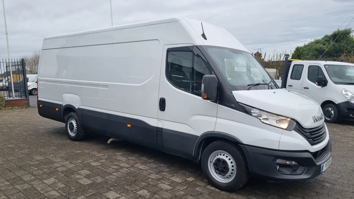 222 IVECO DAILY 35S14 XLWB VAN 15FT 9IN INTERNAL - Image 3