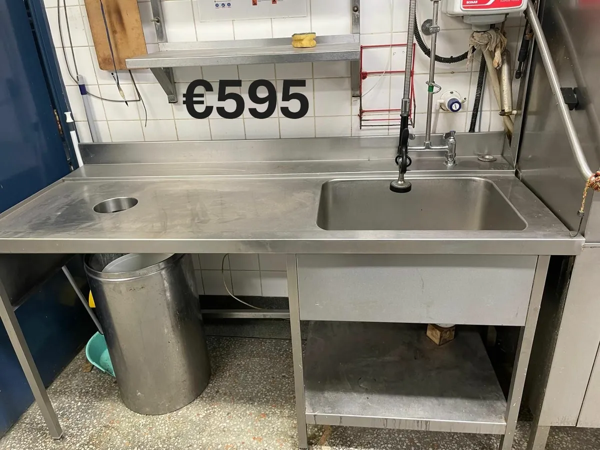 Commercial kitchen sinks - Image 1