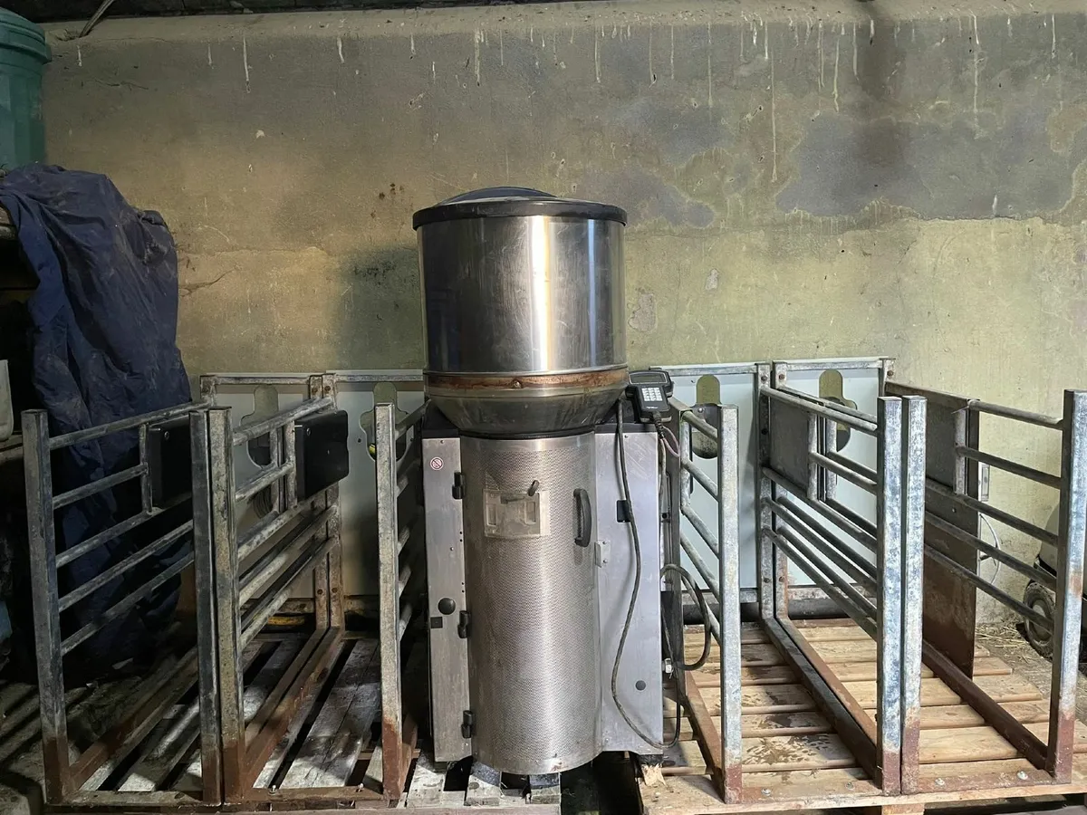 Foster Technik Calf Feeder - Image 1