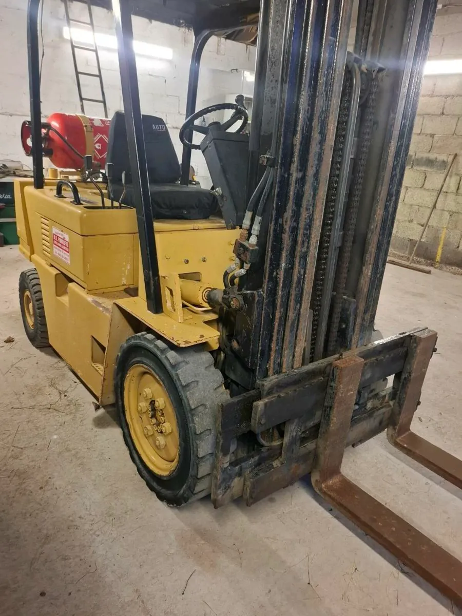 forklift - Image 3